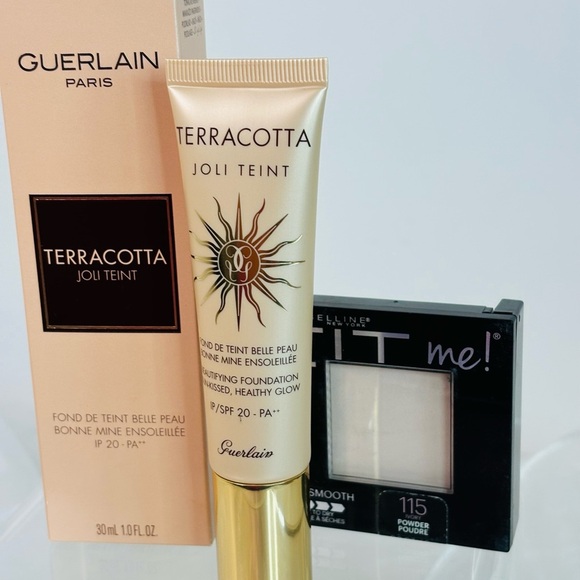 Guerlain Terracotta Joli Teint Beautifying SPF 20 Foundation, Natural, 1 Ounce - Picture 1 of 6